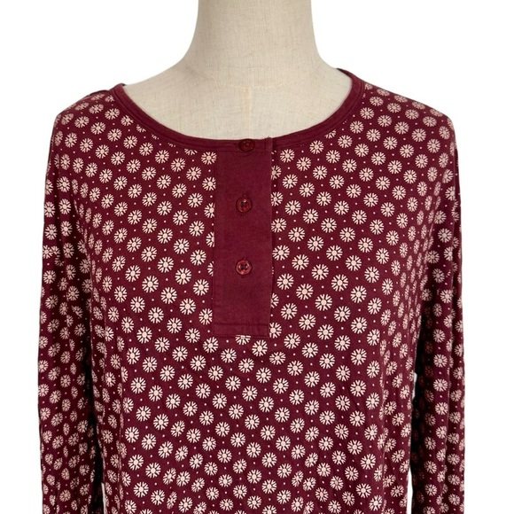 THE GREAT. The Sleep Long John Henley Pajama Top in Maroon Frost Floral 3/Large - Picture 6 of 11